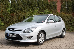 Hyundai i30 (Automatik) Fahrschulauto mieten Hyundai i30 (Automatik)Fahrschulauto